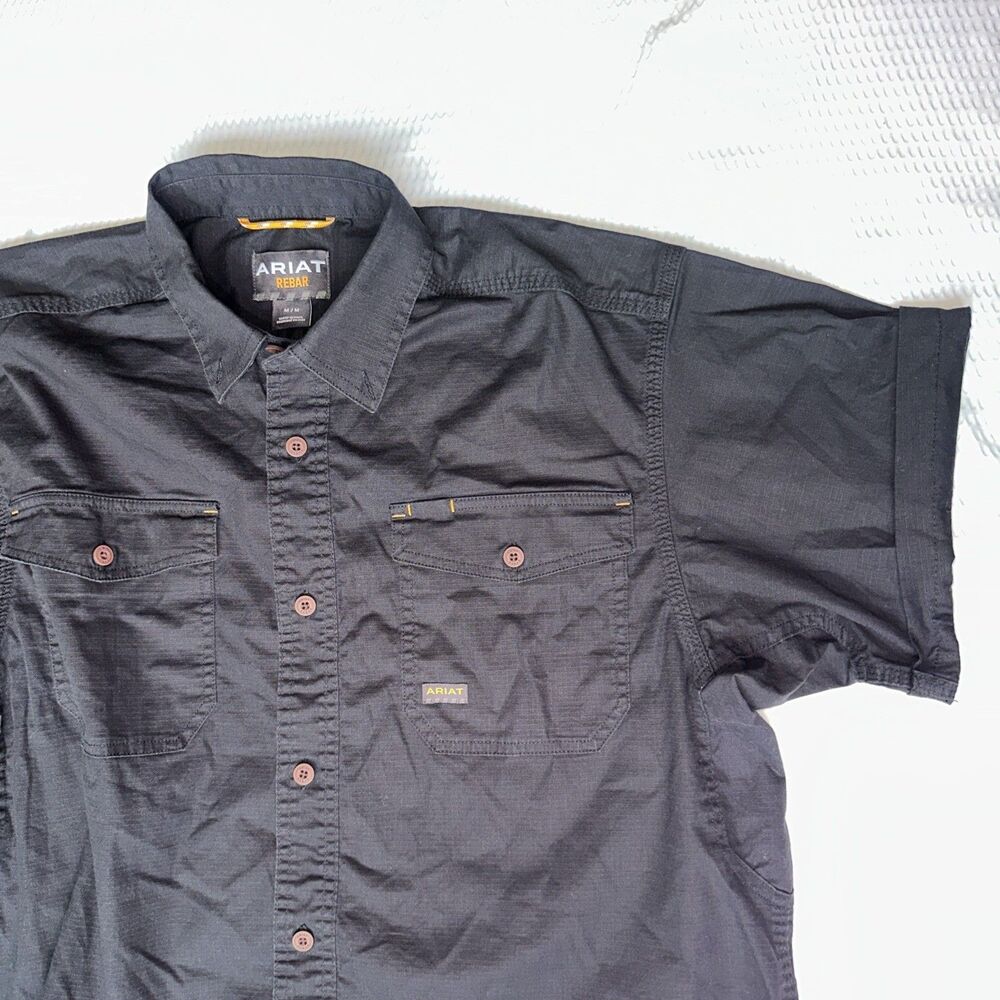 Ariat Shirt Mens M black Solid Short Sleeve Button Front Rebar *turned croptop